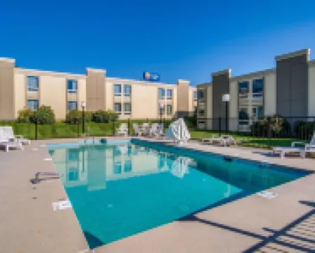 Spark by Hilton Wytheville Holston Rd I 81