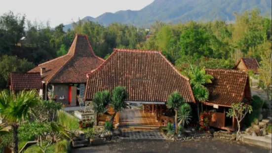 Kampung Lumbung Boutique Hotel