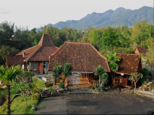 Kampung Lumbung ECO Boutique