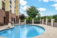 Comfort Suites Northlake - 2-Sterne