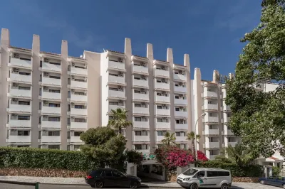 Mirachoro Albufeira Hotel dekat Albufeira - Ferreiras Railway Station
