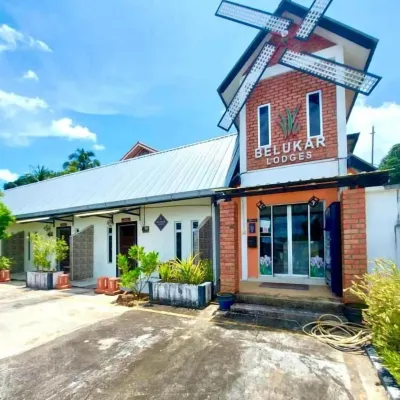Belukar Lodges Private Homestay Hotels near Makam Mahsuri