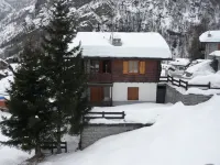 Le Petit Nid Hotels in 