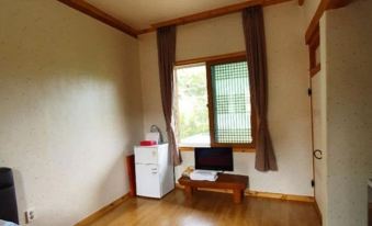 Sun Rise Pension - Housity