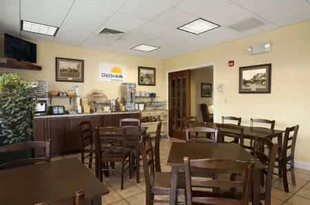 Days Inn by Wyndham Frederick