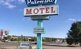 Palomino Motel