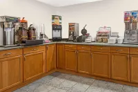 Super 8 by Wyndham Groton - Frühstück