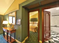 Best Western Grand Hotel Guinigi Các khách sạn gần Parrocchia Di Gattaiola