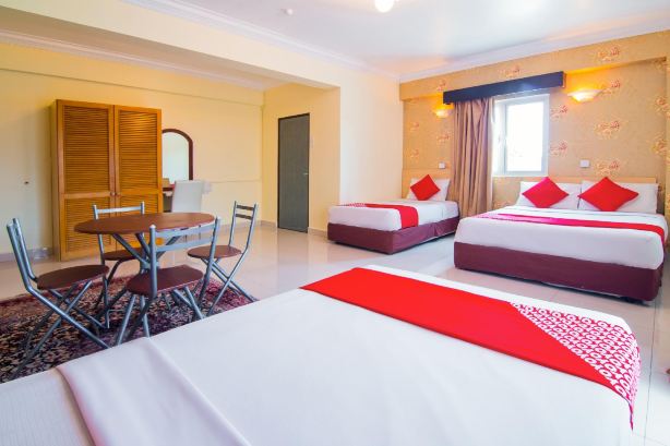 OYO 528 Andaman Sea Hotel