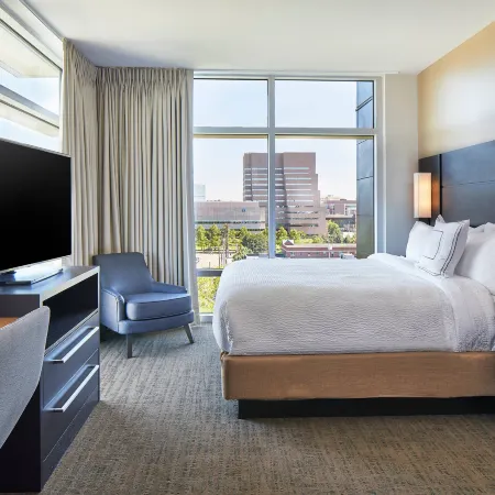 Residence Inn Cleveland University Circle/Medical Center Отели рядом с достопримечательностью «Кливлендский оркестр»
