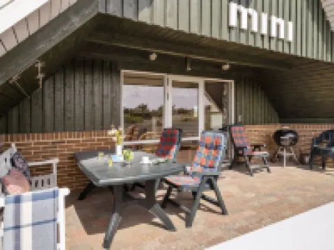 "Alleta" - 600m from the Sea