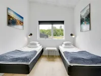 "Constantin" - 500m from the Sea Hotels in Sjolund