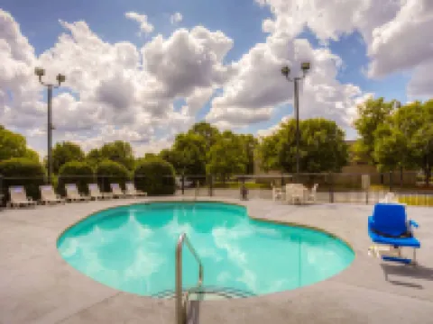 Comfort Suites Pineville - Ballantyne Area Hotels in Pineville