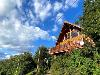 A Log House with Mt Fuji View [Minami Hakone Atami Hotels in Kannami
