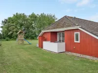 "Emly" - 1.1km from the Sea