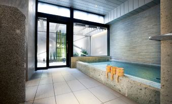 Courtyard Osaka Honmachi