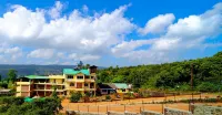 Hotel Green Exotica Mahabaleshwar - Mountain view