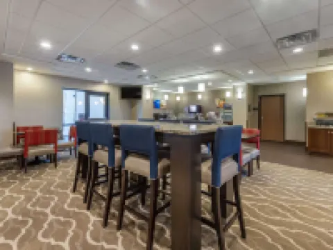 Comfort Suites Bridgeport - Clarksburg Hotels in Bridgeport