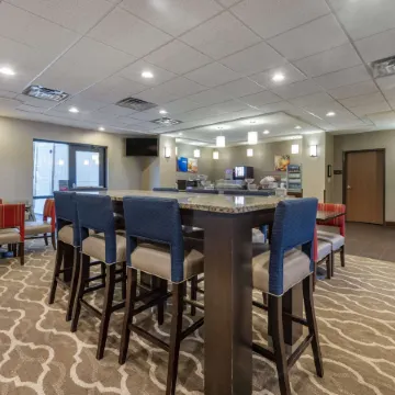 Comfort Suites Bridgeport - Clarksburg
