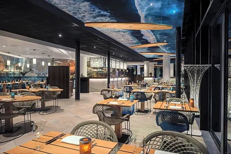 Inntel Hotels Den Haag Marina Beach Отели в г. Схевенинген