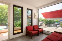 RedDoorz Near Kaza Mall Surabaya Các khách sạn ở Tambaksari