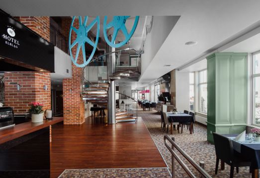 5. 호텔 엘블라크..