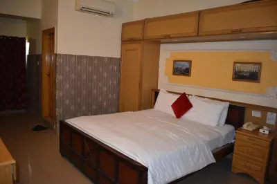 Hotel De Mall Hotels near Ayub National Park