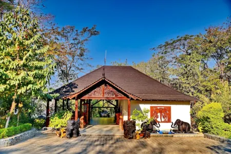 Popa Mountain Resort