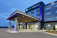 Holiday Inn Express & Suites Port Elgin Отели рядом с достопримечательностью «Southampton Beach»