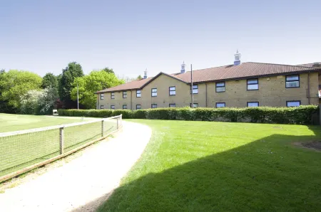 Peterborough (Ferry Meadows) Отели рядом со станцией Железнодорожная станция Peterborough