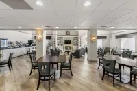 Comfort Inn & Suites - breakfast