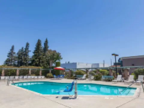 デイズ イン & スイーツ バイ ウィンダム サニーベール サニーベールのホテル