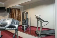 Super 8 by Wyndham Brookshire TX - ジム