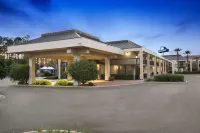 Days Inn by Wyndham Jacksonville Airport - sarapan