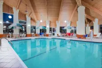 Baymont by Wyndham Pella - Pools