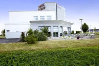 Kyriad Chartres Hotels in der Nähe von Chamber of Commerce and Industry CCI Eure et Loir