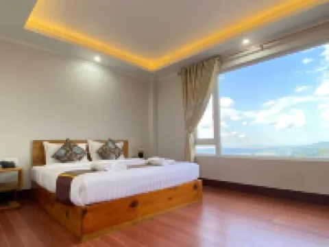 로이 라운지 호텔