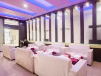 Clarks Collection Maanya Hotels in Bareilly