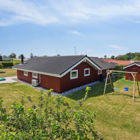 "Inge" - 300m from the Sea