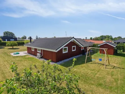 "Inge" - 300m from the Sea Hotels near Årø vest strand