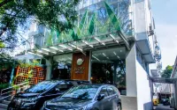 Ivory Hotel Bandung - 3 stelle