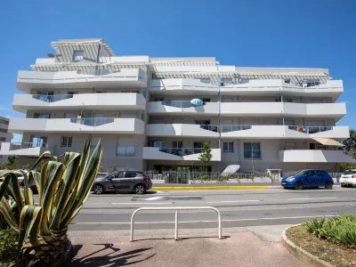 Rive de Cagnes Hotels near Cagne