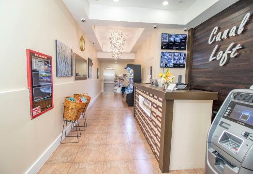 커낼 로프트 호텔 객실 전경