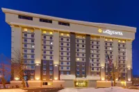 La Quinta Inn & Suites by Wyndham Springfield MA Hotels near UMass Center at Springfield