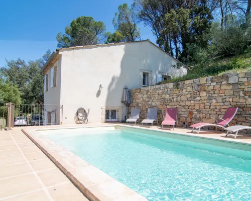 Les Restanques Hotels in Carces