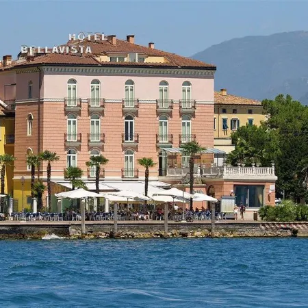 Bellavista Lakefront Hotel & Apartments