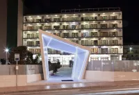 Port Vista Oro Hotel dekat Benidorm Palace