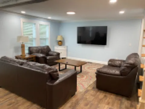 1st Class Rentals the Thurman Munson House Hotels in Hartwick