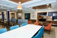Holiday Inn Express & Suites ST CHARLES by IHG - breakfast