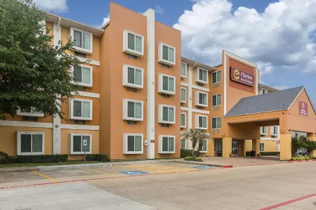 Quality Inn & Suites West Chase